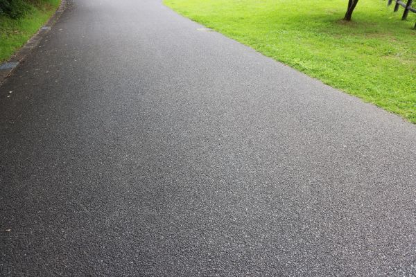 Tar And Chip Driveway Paving in Riverside