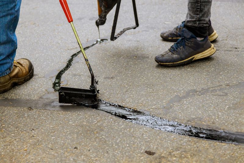 Sealing Asphalt